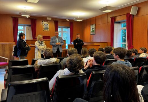 García Seoane recibe a alumnado do liceo francés La Salle de Annecy